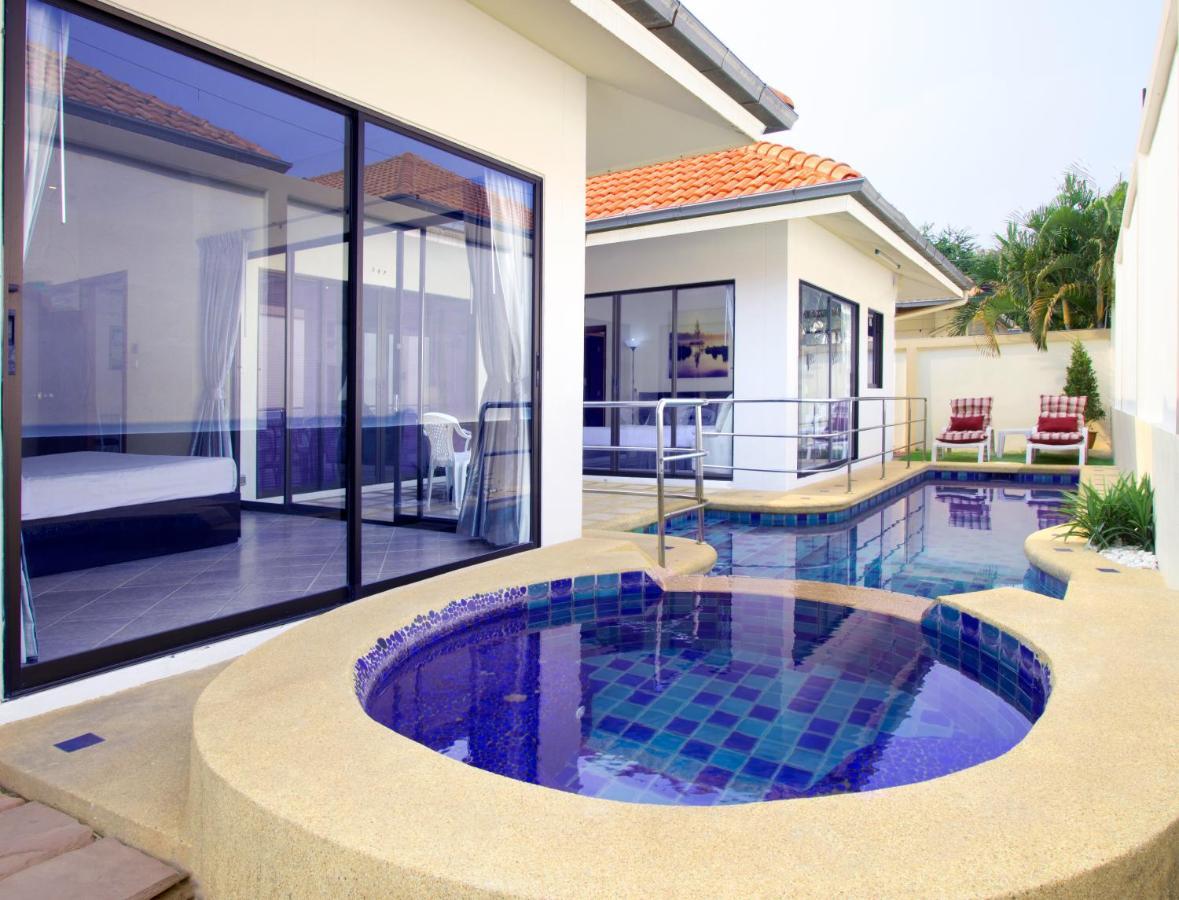 Avoca Pool Villas Pattaya Room photo