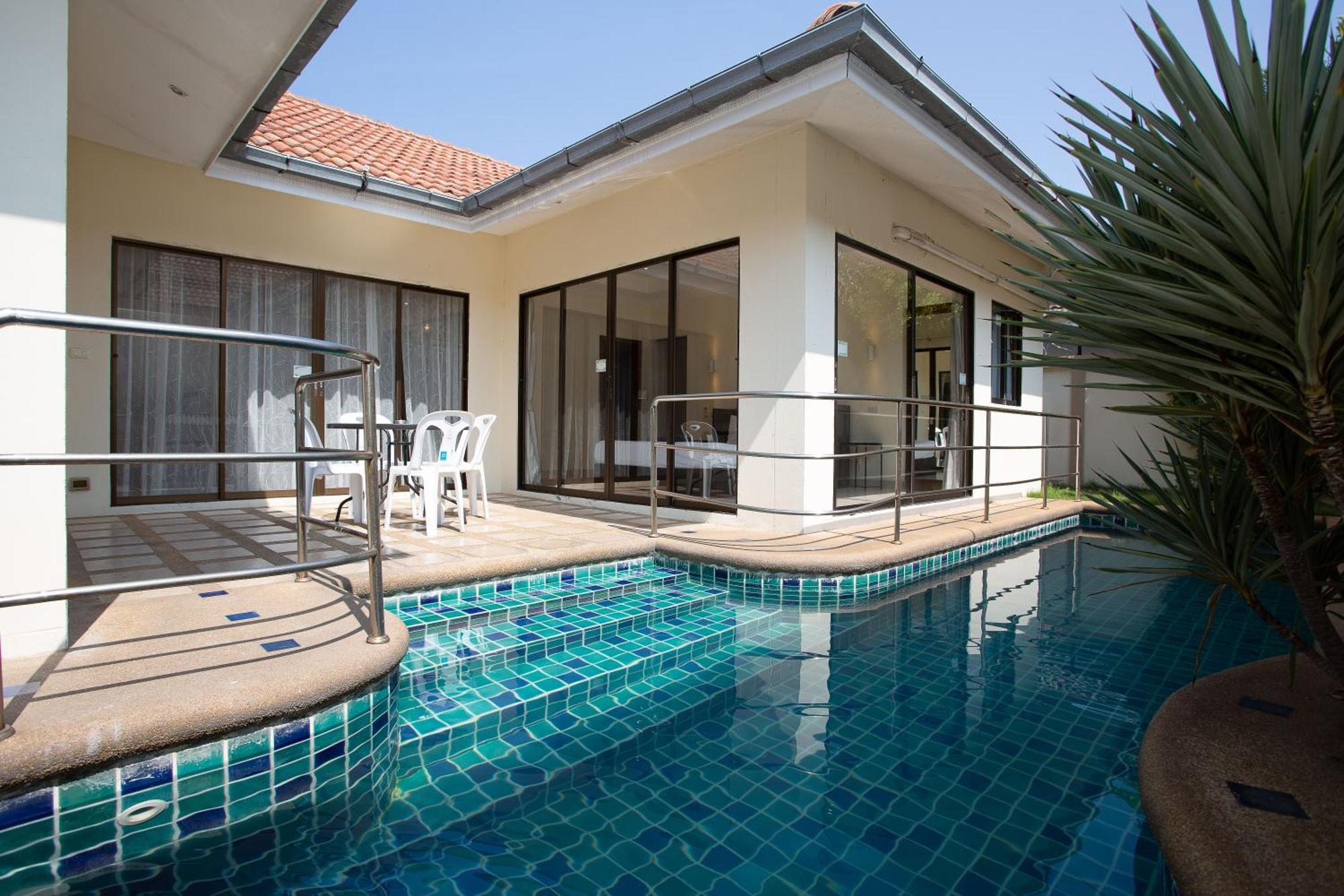 Avoca Pool Villas Pattaya Room photo